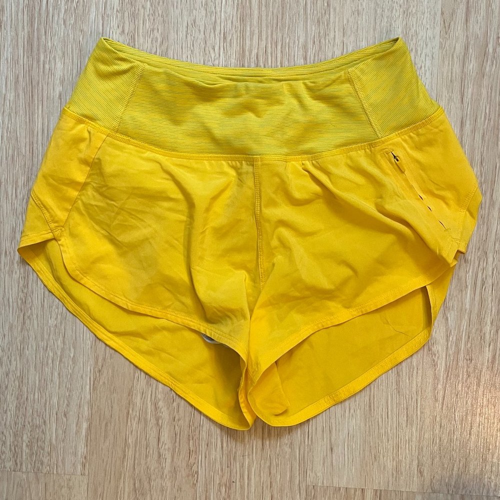 Outdoor Voices Hudson TechSweat 2.5" Yellow Shorts – Size XS